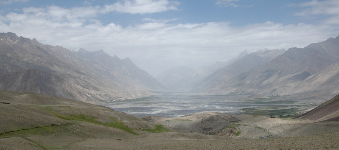 valle del wakhan lungo l'antica via della seta che porta in